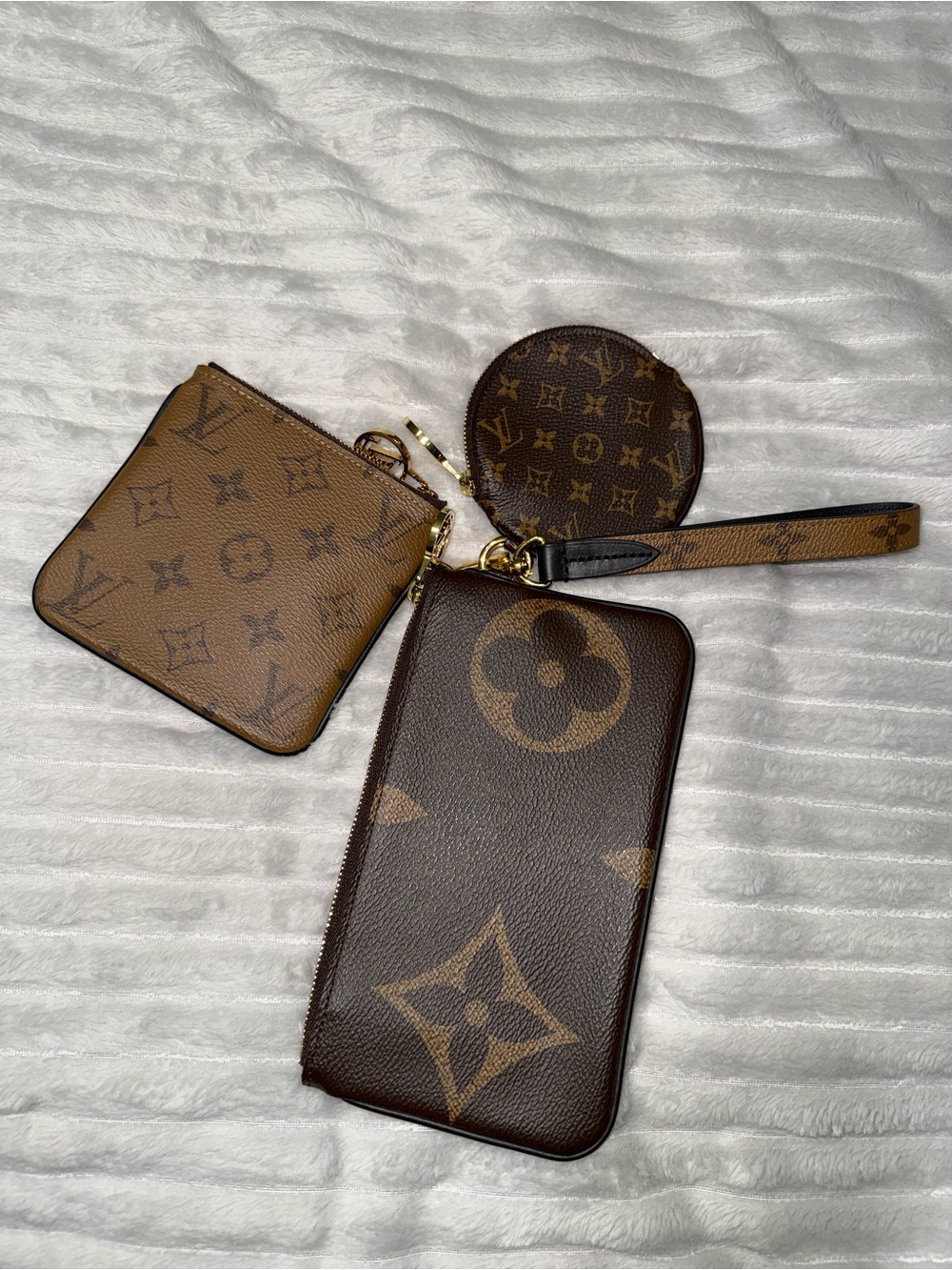 🎉 SOLD 🎉 Louis Vuitton Trio Pouch - Picture 3 of 15